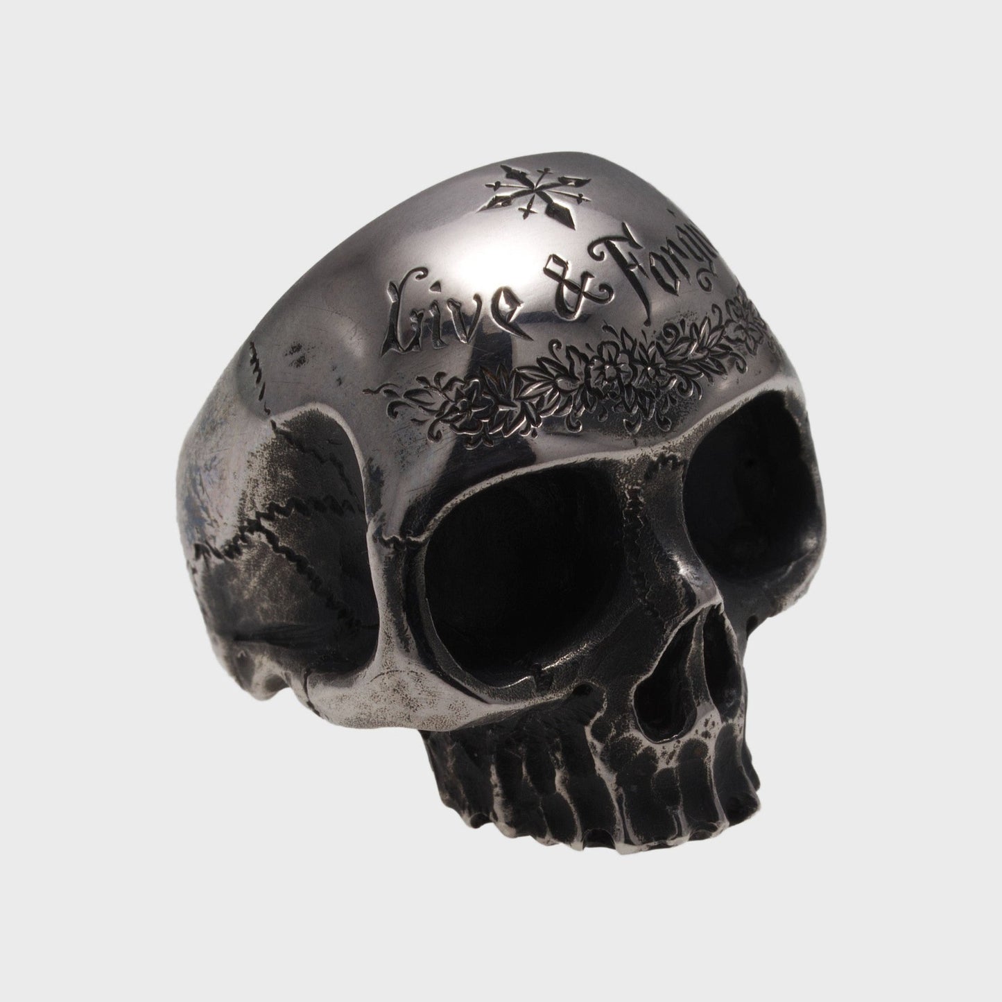 Anhänger Totenkopf Handgravur - Anhänger - RINGKING Max Grün - Goldschmied aus Leidenschaft