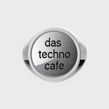 Siegelring Silber mit Gravur das techno cafe - Kopfansicht -  Kooperation mit dem Techno Cafe -  RINGKING Max Grün - Goldschmied aus Leidenschaft