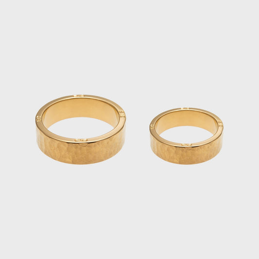 Eheringe Feingold gehämmert -  Verlobung - Hochzeit -  RINGKING Max Grün - Goldschmied aus Leidenschaft