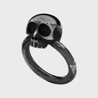 Handgefertigter Totenkopfring Mini -  Unikate -  RINGKING Max Grün - Goldschmied aus Leidenschaft